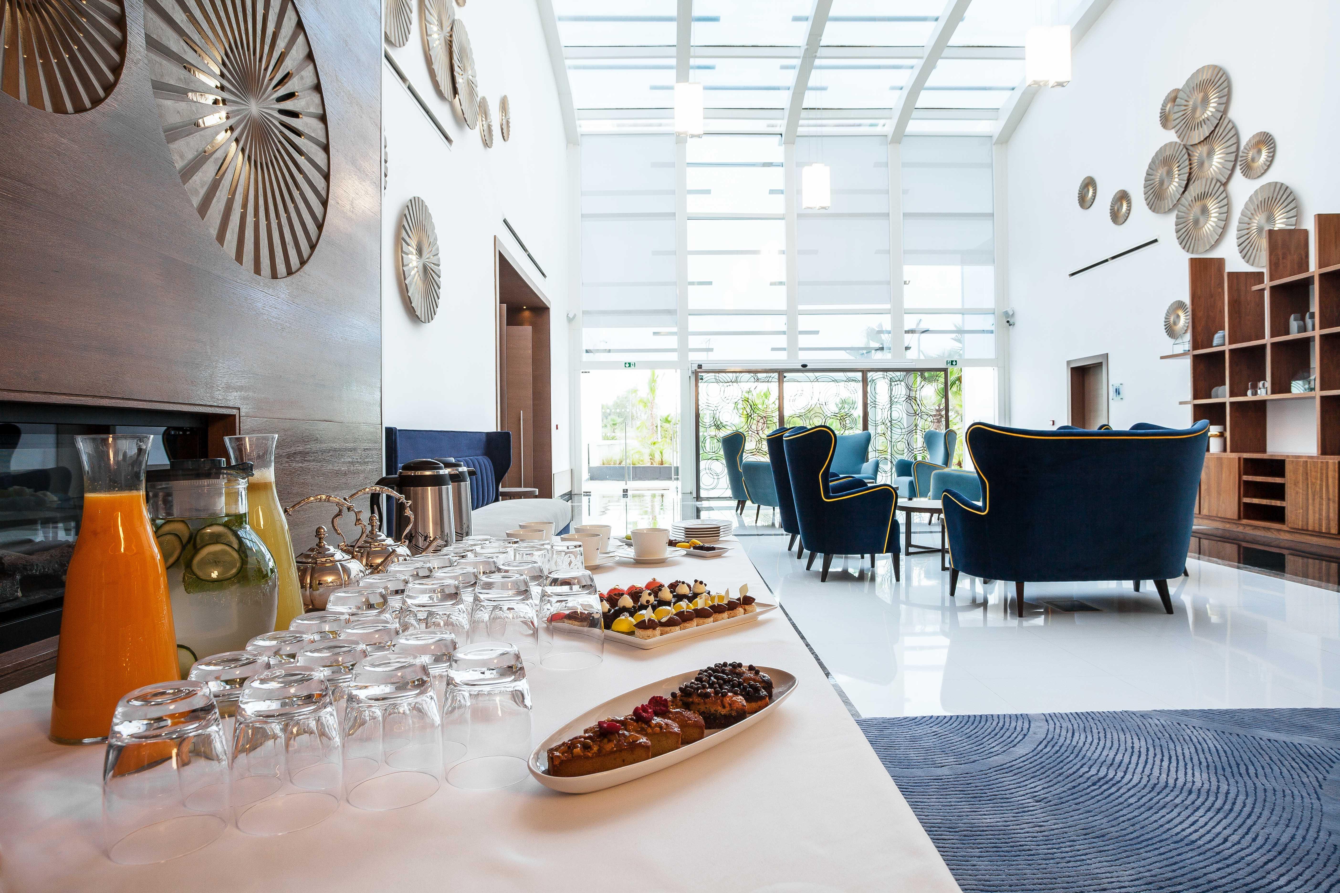 מלון The View בוזניקה מראה חיצוני תמונה The lounge at the airport